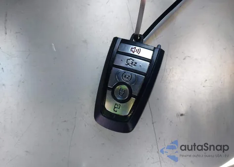 2017 Ford Fusion Energi Titanium из США, поврежденный, VIN 3FA6P0SU7HR379859